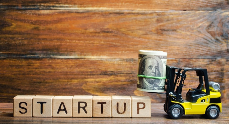Benefits and Drawbacks of Crowdfunding for Startup Businesses