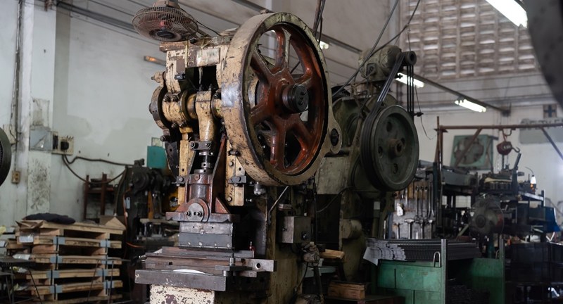 The Hidden Costs of Outdated Equipment, And How Equipment Financing Can Help