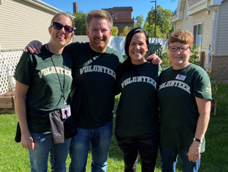 Anna Marie's Alliance Voluntering